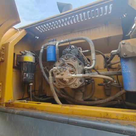 徐工XE400DK履带式挖掘机