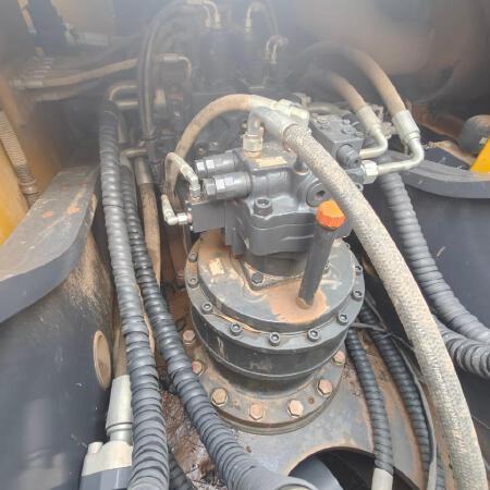 徐工XE400DK履带式挖掘机