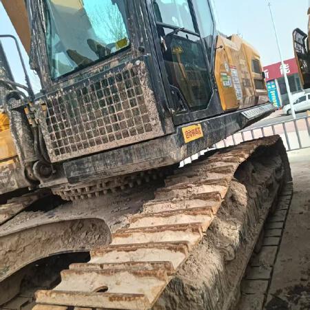 徐工XE400DK履带式挖掘机