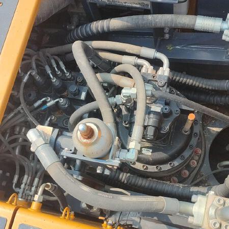 徐工XE490DK履带式挖掘机