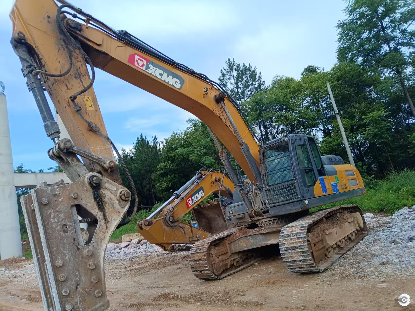 徐工XE370D履帶式挖掘機