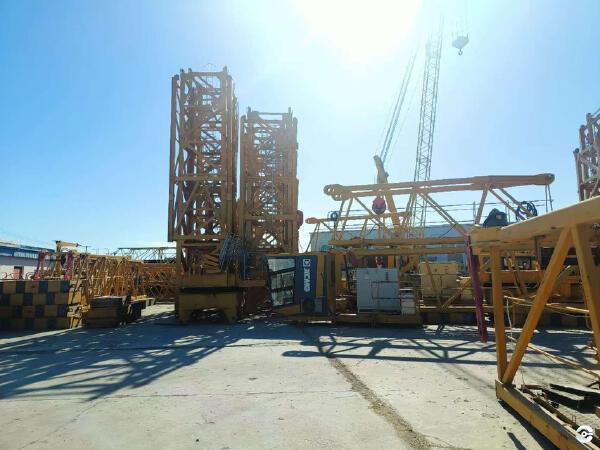 徐工XGT7022-12S塔式起重機