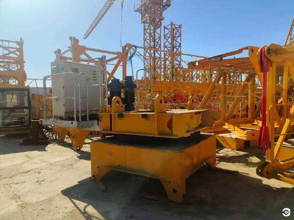 徐工XGT7022-12S塔式起重機