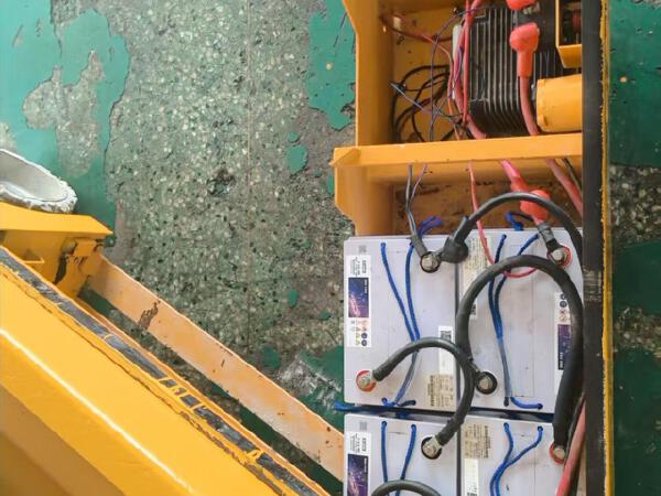 徐工GTJZ0607剪叉式高空作業(yè)平臺(tái)