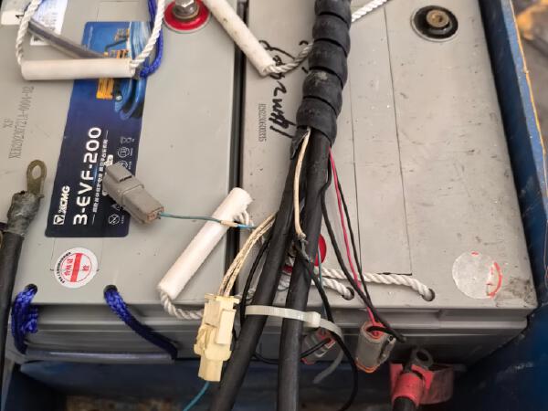 徐工GTJZ1012剪叉式高空作業平臺