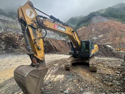 徐工XE380DK履帶式挖掘機