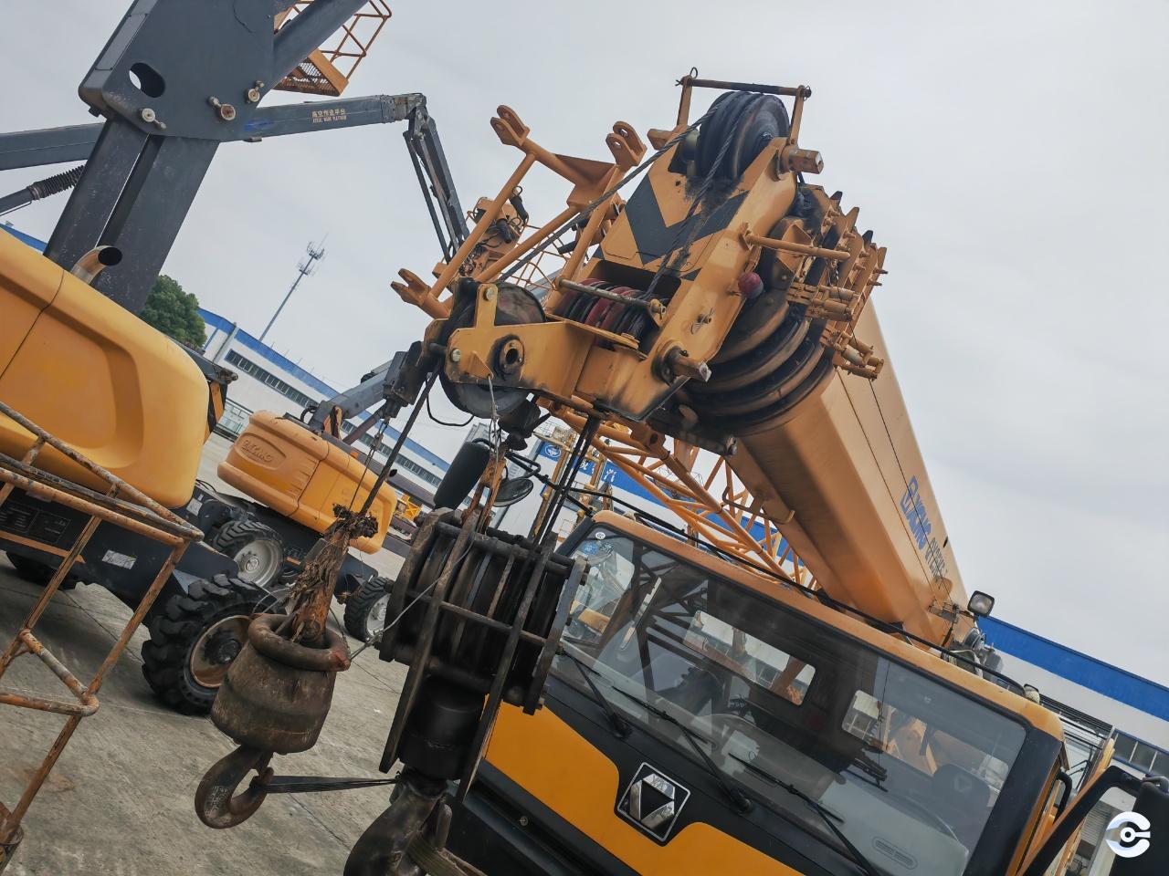 徐工QY25K5-1汽車起重機