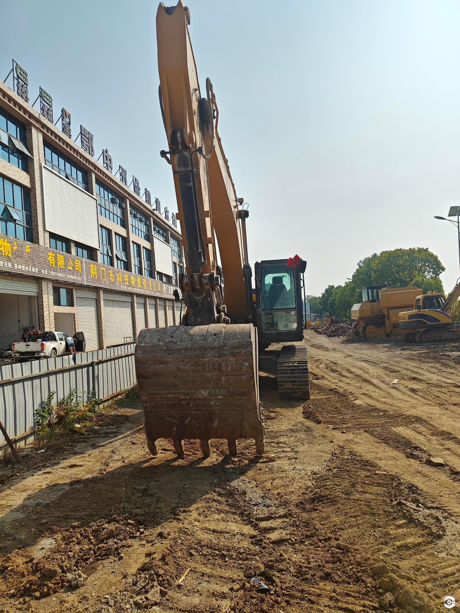 徐工XE245G履帶式挖掘機(jī)