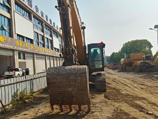 徐工XE245G履帶式挖掘機