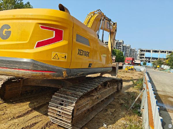 徐工XE245G履帶式挖掘機