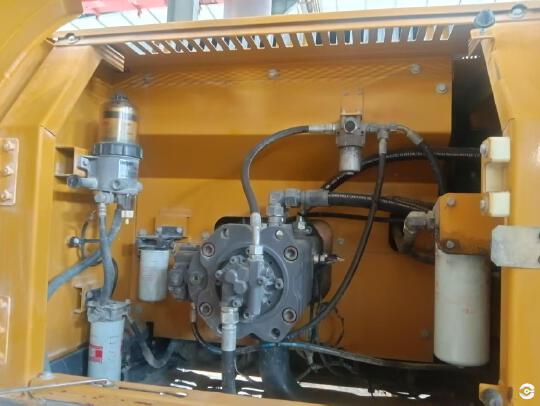 徐工XE335DK履帶式挖掘機