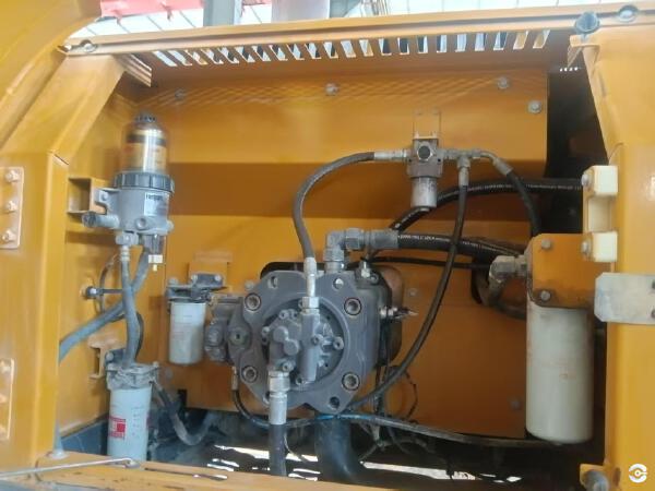 徐工XE335DK履帶式挖掘機