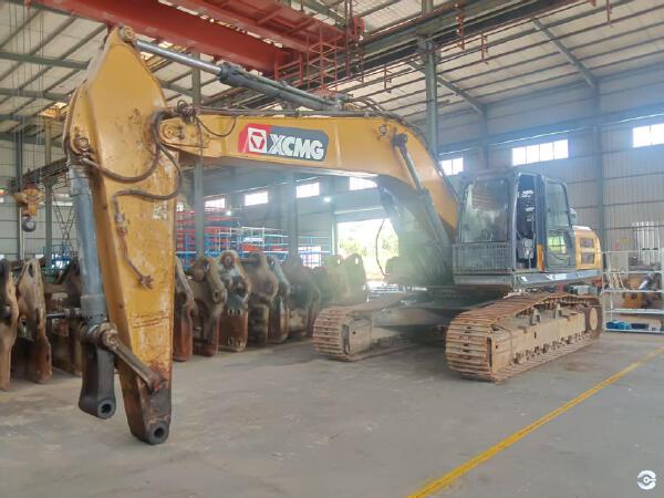 徐工XE335DK履帶式挖掘機