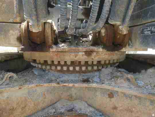 徐工XE550DK履带式挖掘机