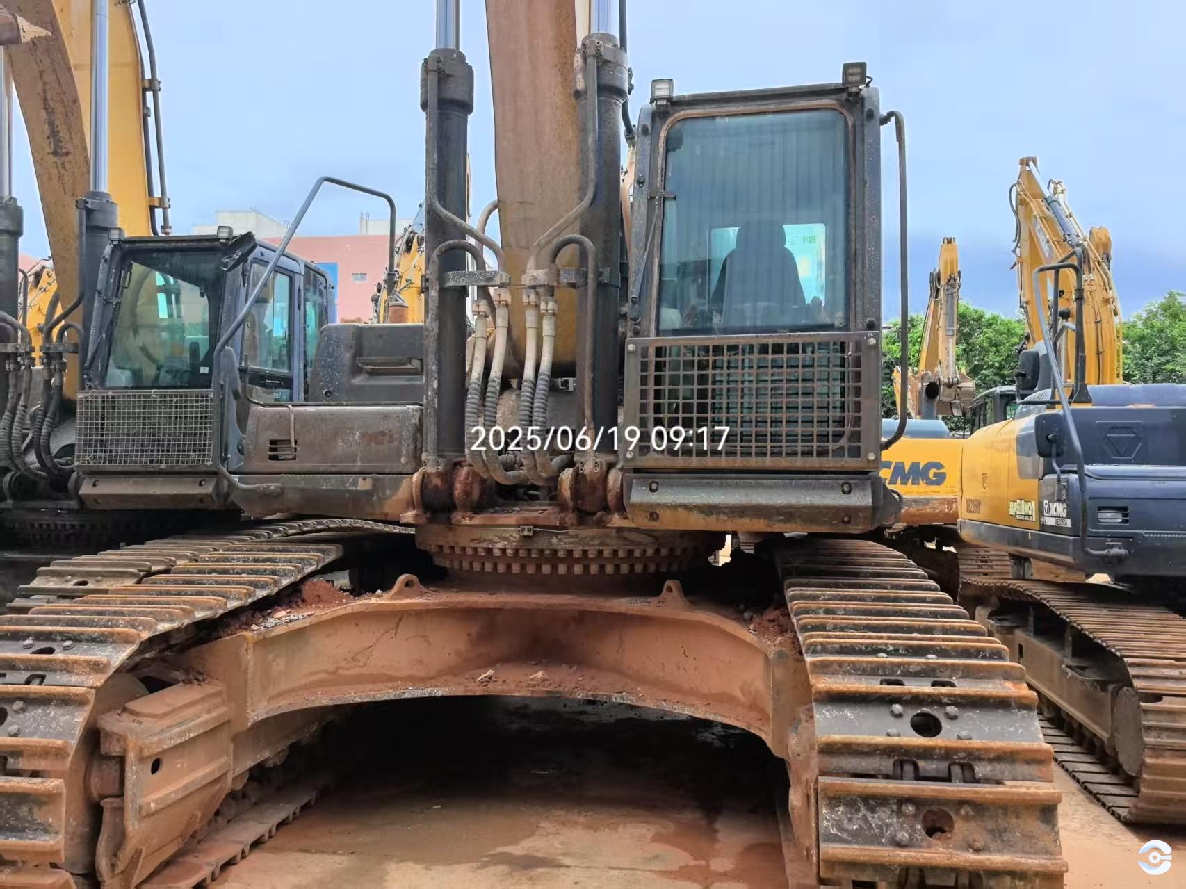 徐工XE490DK履帶式挖掘機(jī)