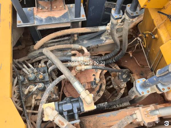 徐工XE490DK履带式挖掘机