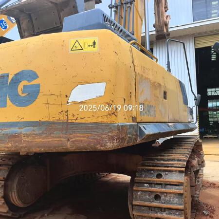 徐工XE490DK履带式挖掘机