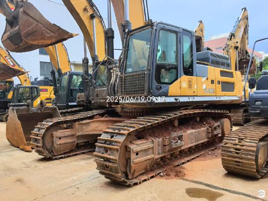 徐工XE490DK履带式挖掘机