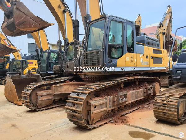 徐工XE490DK履带式挖掘机