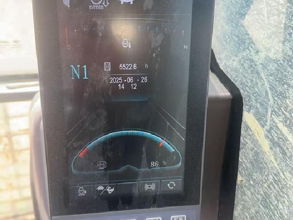 徐工XE490DK履带式挖掘机