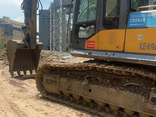 徐工XE490DK履带式挖掘机