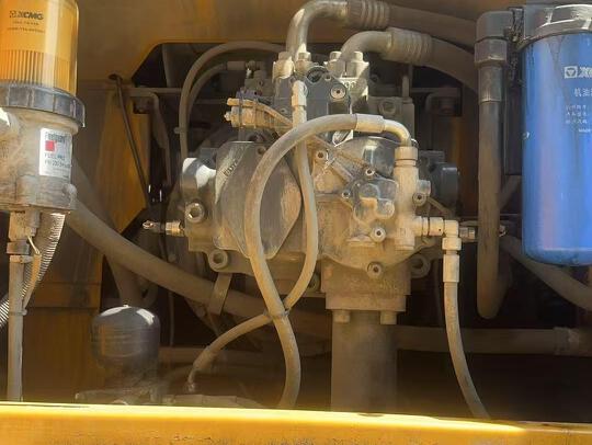 徐工XE490DK履带式挖掘机