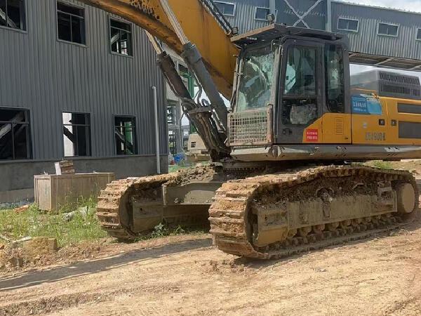 徐工XE490DK履带式挖掘机