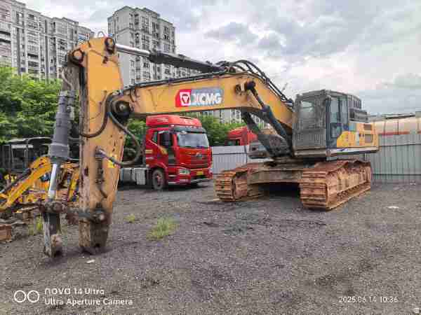 徐工XE490DK履带式挖掘机