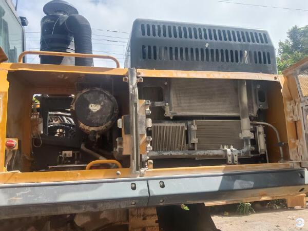 徐工XE490DK履帶式挖掘機