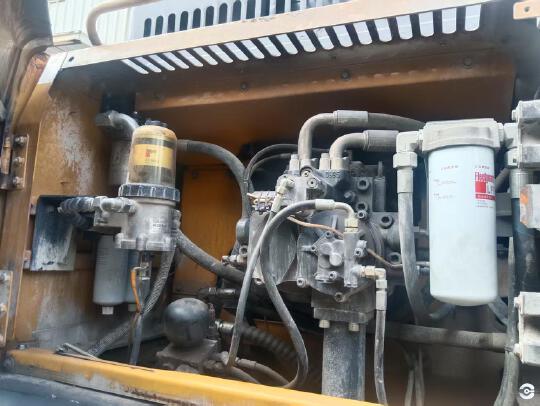 徐工XE490DK履帶式挖掘機