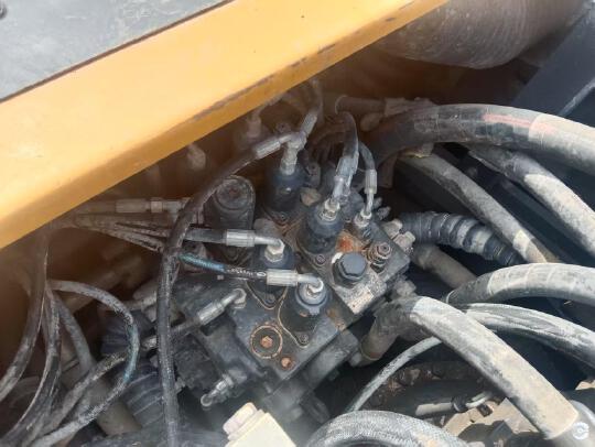 徐工XE490DK履帶式挖掘機