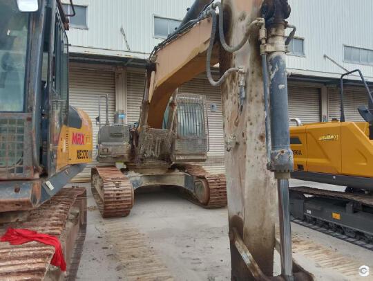 徐工XE335DK履帶式挖掘機(jī)