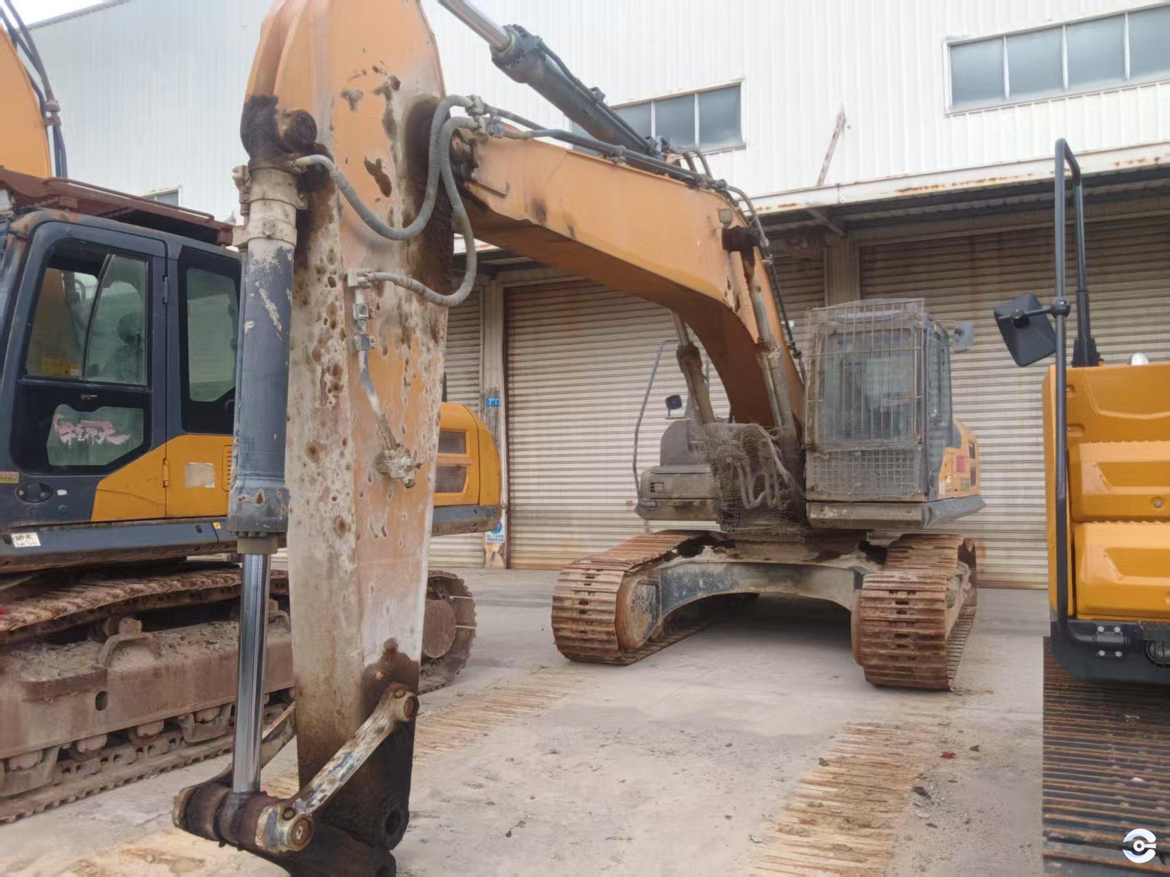 徐工XE335DK履帶式挖掘機