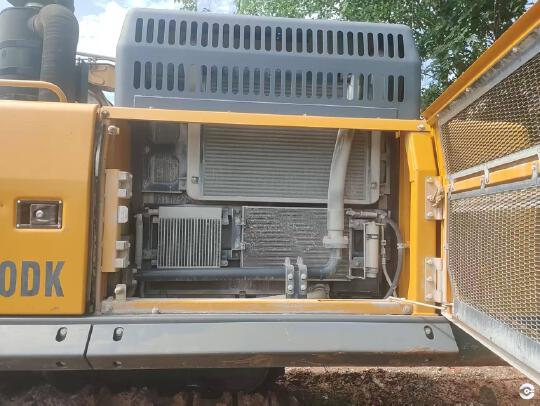 徐工XE550DK履帶式挖掘機