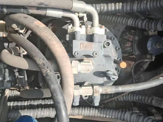 徐工XE550DK履帶式挖掘機