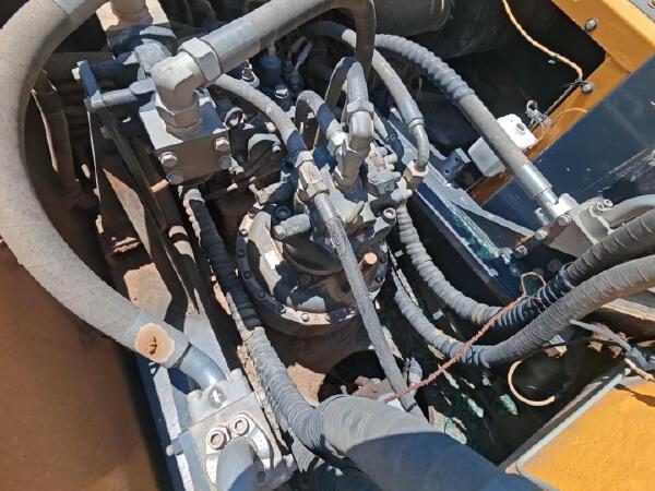 徐工XE490D履带式挖掘机