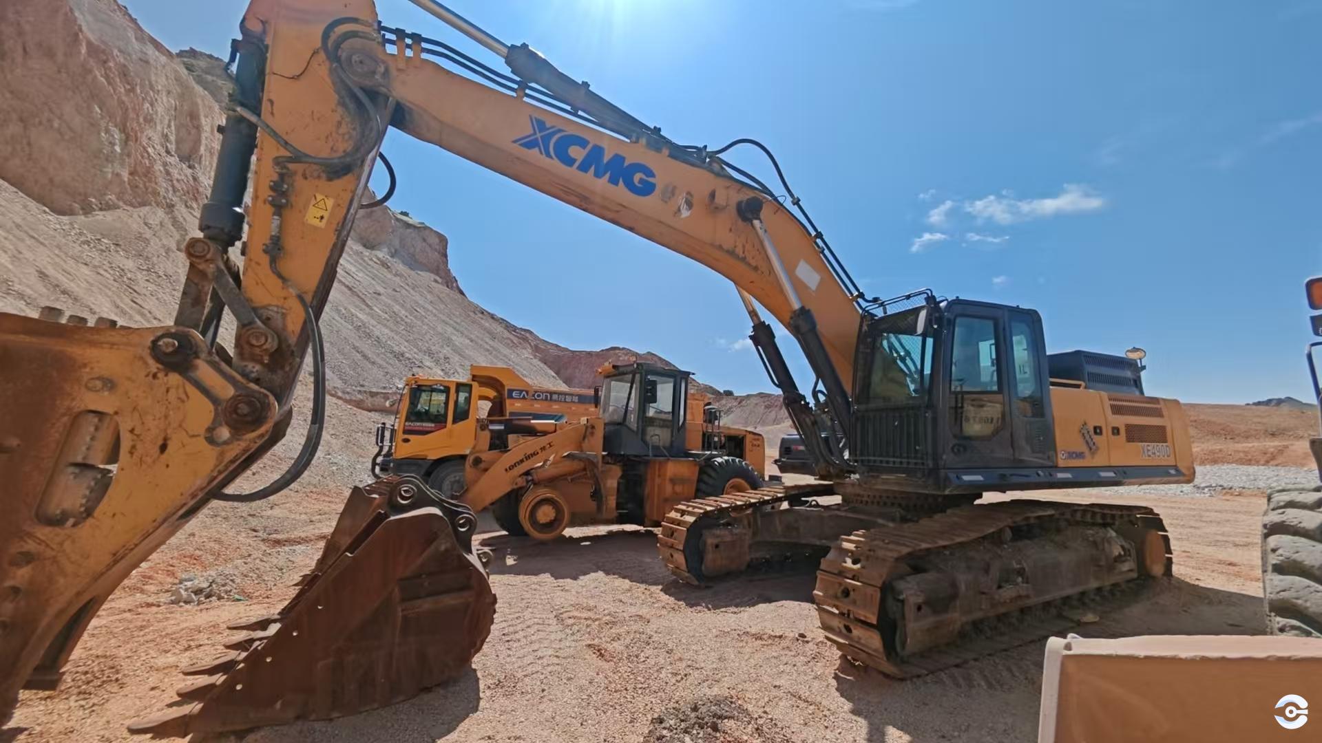 徐工XE490D履带式挖掘机