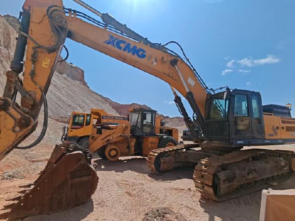 徐工XE490D履带式挖掘机