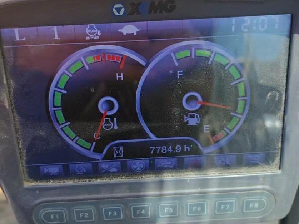 徐工XE490D履带式挖掘机