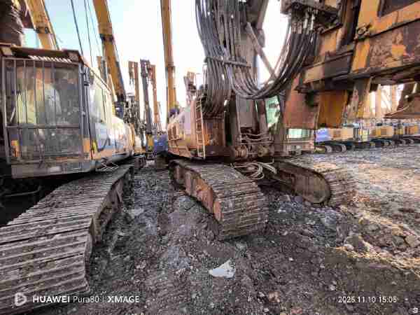 徐工XR240E旋挖鉆機(jī)