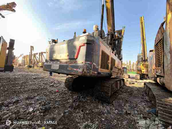 徐工XR240E旋挖鉆機(jī)