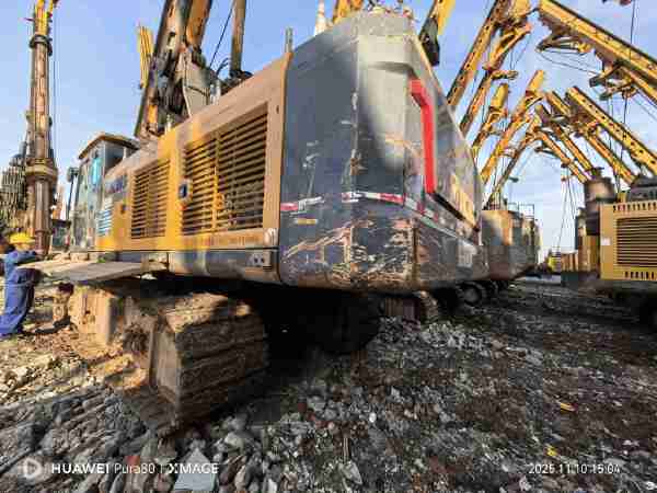 徐工XR240E旋挖鉆機(jī)