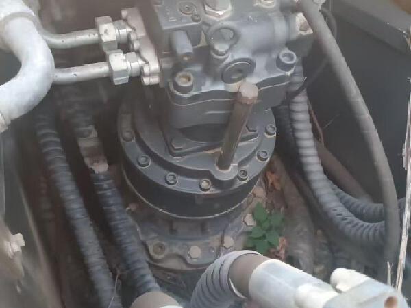 徐工XE270DK履帶式挖掘機(jī)