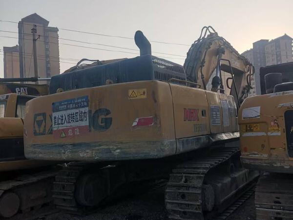 徐工XE550DK履帶式挖掘機