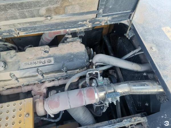 徐工XE550DK履帶式挖掘機