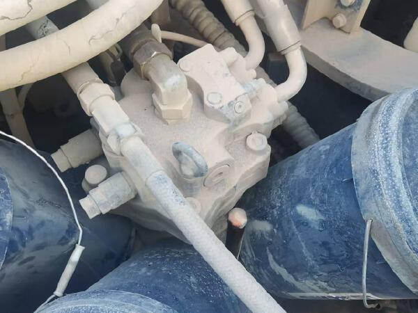 徐工XE550DK履帶式挖掘機