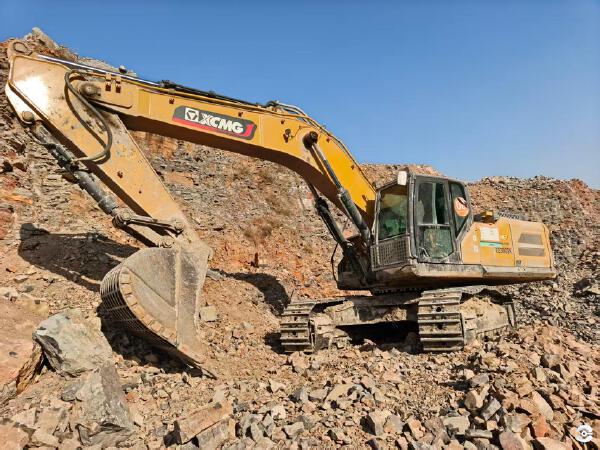 徐工XE380GK履帶式挖掘機