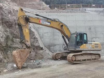徐工XE270DK履帶式挖掘機(jī)