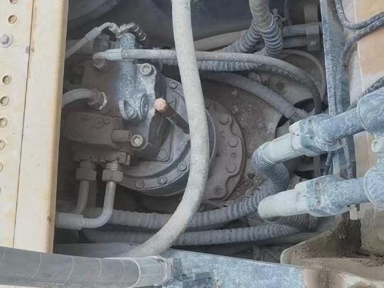 徐工XE270DK履帶式挖掘機(jī)