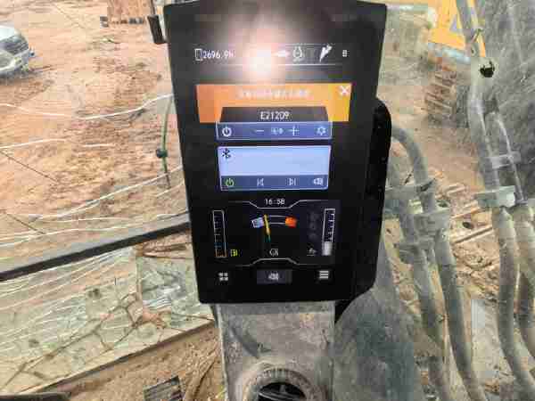 徐工XE380GK履帶式挖掘機